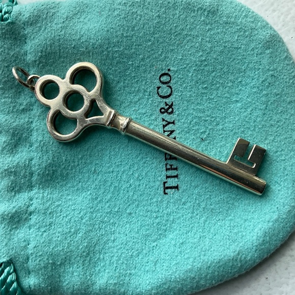 Authentic Tiffany Large Key pendant - Picture 2 of 5